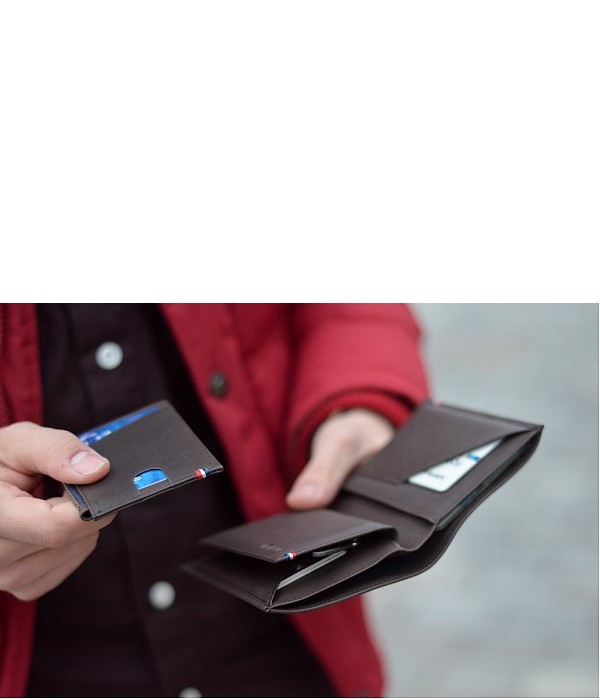 Apto : portefeuille idéal du travailleur-voyageur !