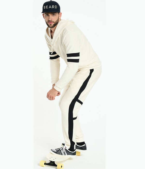 Ensemble jogging chic pour week end à Paris